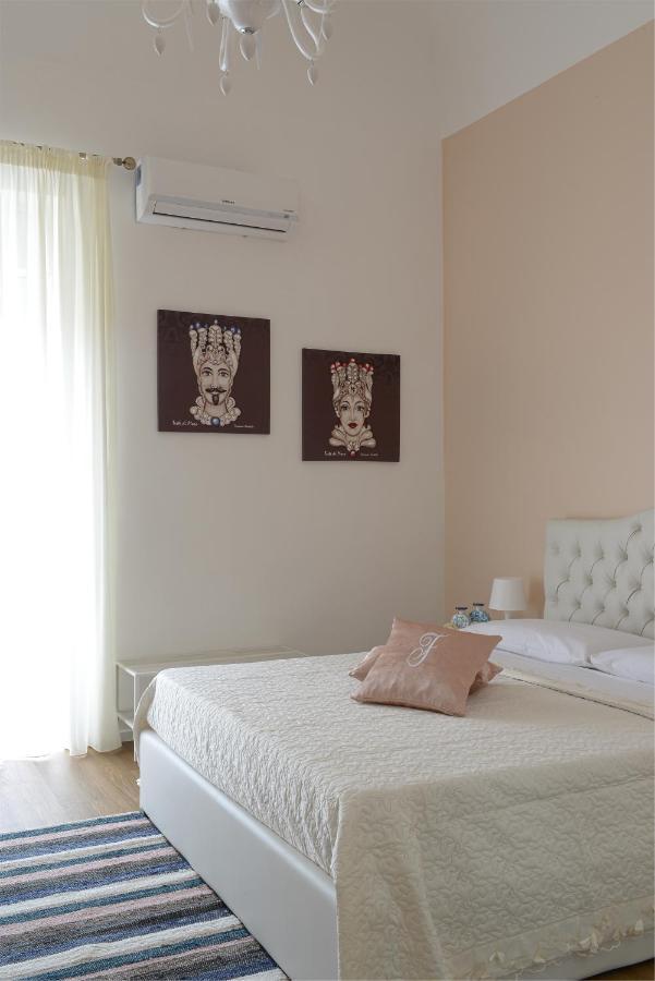 Filomena Chic Apartment Катания Екстериор снимка